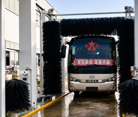 Machine de lavage de véhicules électrique en acier inoxydable à tunnel, avec brosse automatique, pulvérisation de mousse haute pression et moteur à onduleur, pour bus, autocars et camions