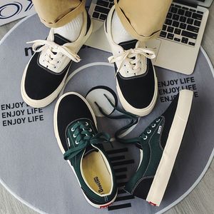 Zapatos cómodos y versátiles para hombre y mujer, ideales para caminar. Zapatos casuales modernos de suela blanda y estilo bajo. - Product Image 2