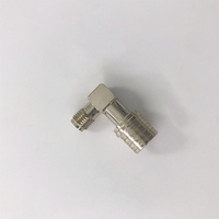 Adaptateur coaxial RF 50 Ohm DC-6GHz QMA mâle vers SMA femelle à angle droit, connecteur plug-jack JK, fabriqué par des fabricants de connecteurs coaxiaux RF
