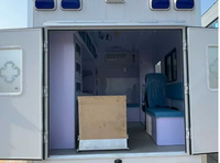 1VECO Ouba Shelter Ambulance 4x4 Mobile Véhicule de Secours Tout-Terrain Liste de Prix d'Usine du Groupe CLW