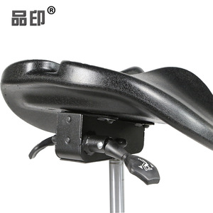 Chaise de bureau pivotante réglable en hauteur Pin Yin Saddle Chair MA-008 noire - Product Image 3