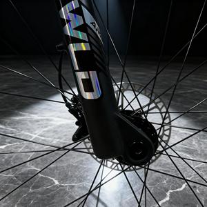 Vélo de montagne Kozo en <span class=keywords><strong>fibre</strong></span> de carbone 29 pouces pour adulte, cadre rigide, freins à disque hydrauliques à quatre pistons, pédales ordinaires, prix d'usine - Product Image 6