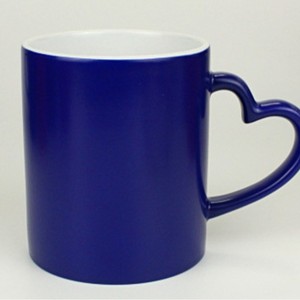 Taza de Café de Cerámica Ecológica de 11 oz con Logotipo Personalizado al por Mayor, Acabado Mate en Rojo, Azul y Negro para Regalos Promocionales Empresariales - Product Image 4