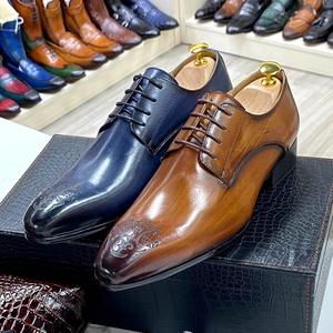 Chaussures habillées Oxford sur mesure de luxe en cuir véritable avec lacets ajustables, design simple pour chaussures pour hommes - Product Image 4