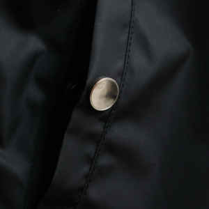 Chaqueta Fina de Primavera para <span class=keywords><strong>Hombre</strong></span> de Diseño Británico Reversible Acolchada con Capucha para Exteriores con Revestimiento y Patrón de Cuadros Icónico de Lujo en Poliéster - Product Image 3