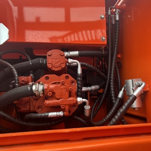 รถขุดดินเคลื่อนที่ Doosan DX150W ชั่วโมงการใช้งานต่ำ ประกอบในเกาหลีแท้ ไม่มีการรั่วไหลของน้ำมัน เหมาะสำหรับงานขุดร่องในฟาร์ม - Product Image 6