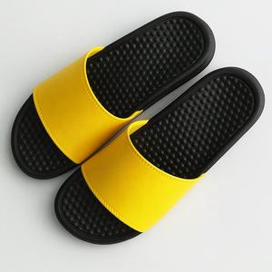 Ciabatte e <span class=keywords><strong>Sandali</strong></span> in PVC per Donne, Design Personalizzato per Spiaggia, Camera da Letto e Casa - Product Image 4