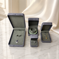 Boîte à bijoux en daim de luxe, logo personnalisé, vente en gros, boîte d'emballage pour bijoux en microfibre douce et en velours