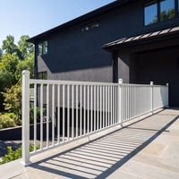Balustrades de véranda de villa de style ferme moderne en fer forgé avec installation facile, faibles coûts d'entretien et garantie de 5 ans