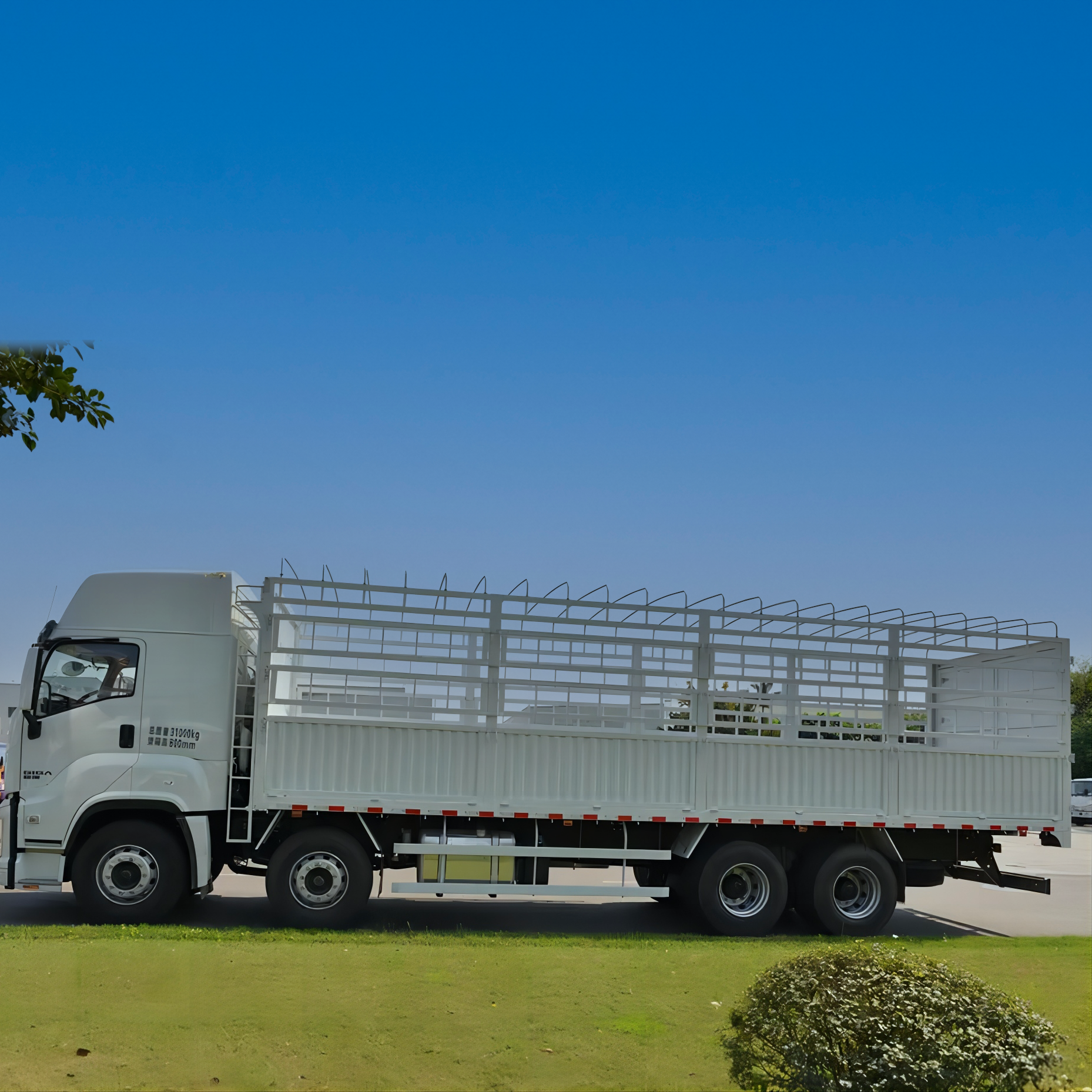 ISUZU GIGA TOLL トラックモデル　非売品 送料込み ISUZU 1/43 いすゞ GIGA ギガ Truck トラック 白