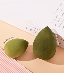 Ensemble d'éponge de maquillage champignon 4 en 1 en vente en gros Éponge de maquillage sans latex avec <span class=keywords><strong>pinceau</strong></span> pour fond de teint 55 # - Product Image 5