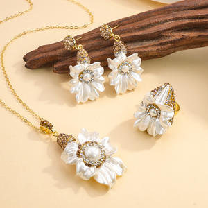 Conjunto de Joyería Chapado en Oro con Perlas, Aretes, Collar y Anillo de Perlas Vintage, Piedra Natural, Elegante Regalo de Boda <span class=keywords><strong>para</strong></span> <span class=keywords><strong>Mujer</strong></span> - Product Image 4