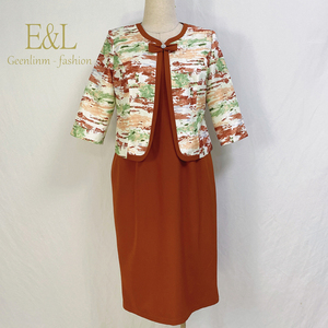 Traje de Falda para Oficina para Mujer, Última Moda, 100% Poliéster, con Botones y Apliques de Lazo - Product Image 4
