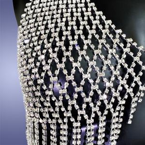 Novo Estilo de Corrente Corporal com Franjas de Diamante Completo, Acessórios de Joias Sexy e Exageradas para Biquíni, Corrente para Peito e Cintura para Mulheres - Product Image 4