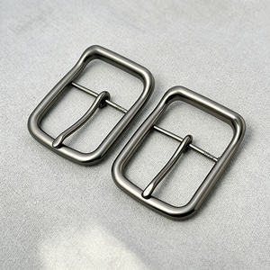Hebilla de cinturón de metal ovalada en oro mate, cierre duradero en forma de D para cinturones de cuero de mujer, broche de moda casual para cintura - Product Image 4