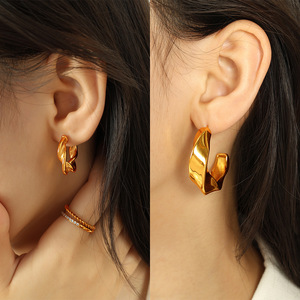 Pendientes de aro geométricos dorados para mujer, uso diario EH399-EH550 - Product Image 4