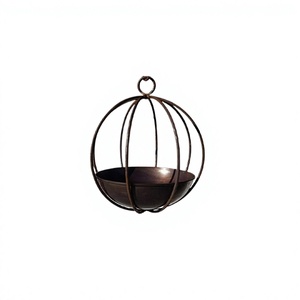 Pot de fleurs en métal de qualité supérieure, pot décoratif, taille et forme personnalisées, pot suspendu à prix abordable - Product Image 1