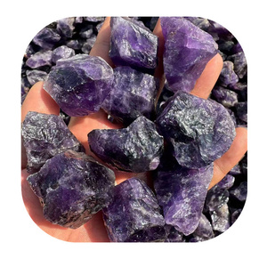 Cristales espirituales semipreciosos al por mayor, piedras preciosas en bruto, <span class=keywords><strong>amatista</strong></span> natural, piedras en bruto para Decoración - Product Image 1