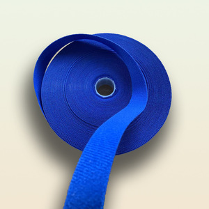 Bande de bordure orthopédique Auscon, largeur 2,5 cm, longueur 25 m, mélange nylon-polyester avec support adhésif - Product Image 2