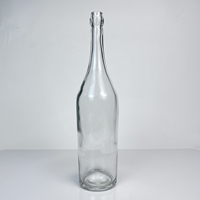 Bouteille en verre haute et mince transparente à col long et fin, avec anneau bombé et motif à pois en relief, pour whisky, personnalisable, vente en gros