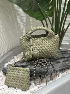 Nouveau Sac à Main Femme en Cuir Souple 2026 avec Pendentif Boule, Style Européen Personnalisé - Product Image 6