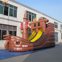 Toboggan gonflable commercial en forme de bateau pirate avec château gonflable et trampoline en PVC, facile à installer pour aire de jeux pour enfants