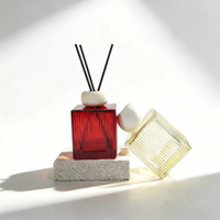 Bouteille diffuseur d'arômes en verre à rayures verticales, 200 ml, vide, colorée, pour ornement de salon - Vente en gros usine