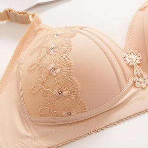 Dropshipping Best Selling Big Size Ladies Sexy Fat Women Wireless Comfortable Gather <b>Thin</b> Cup Bra - Product Image 4
