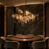 Lustre décoratif de luxe léger à la française, design moderne en forme de branche, suspension artisanale sur mesure avec verre soufflé fait main