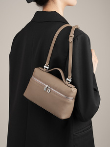 Custom Women Genuine Leather Crossbody Shoulder Bag Zipper Closure Lightweight <b>Square</b> Shape Fashion Bucket Bag Polyester Lining - Product Image 3