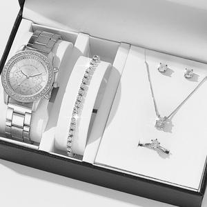 Set Regalo da <span class=keywords><strong>Donna</strong></span> Cinque Pezzi con <span class=keywords><strong>Orologio</strong></span> al Quarzo Placcato Oro e Strass, <span class=keywords><strong>Bracciale</strong></span> Tennis e Gioielli alla Moda all'Ingrosso - Product Image 3