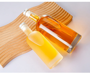 Bon <span class=keywords><strong>prix</strong></span> 350ml Verre Boisson Vodka Jus Bouteille Couvercle Whisky Bouteille de vin plat 500ml Support Personnalisation - Product Image 2