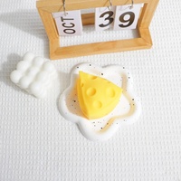 Jouet anti-stress en forme de triangle de fromage, gadget de décompression, aliment simulé à presser, vente en gros, éducatif, pour jeunes de 15 à 35 ans