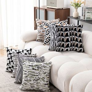 Housse de coussin décorative de luxe texturée géométrique, douce et veloutée, pour canapé, salon, voiture, bureau, appartement. - Product Image 1
