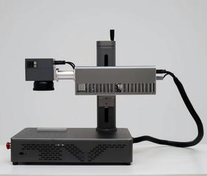 Nouvelle machine de marquage et de gravure laser fibre 20W 30W pour pierre, haute précision, portable, de table, compatible DXF BMP, à coût réduit - Product Image 3