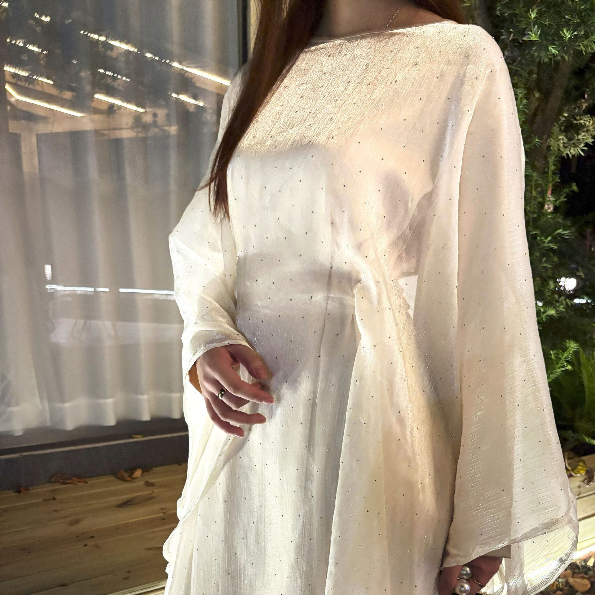 สีแอปริคอท