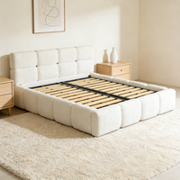Lit rembourré en sherpa de style minimaliste nordique, confortable et crémeux, avec espace de rangement, adapté aux appartements, polyvalent