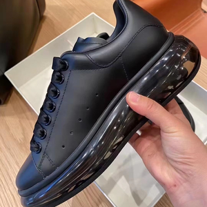 Chaussures de marche noires minimalistes et élégantes, chaussures pour hommes de marque de haute qualité et luxueuses, en cuir véritable à semelle épaisse - Product Image 1
