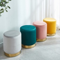 Tabouret en métal et tissu doré clair, style INS, pour salon, usage domestique, petit pouf, chaise basse tendance pour changer de chaussures ou se maquiller