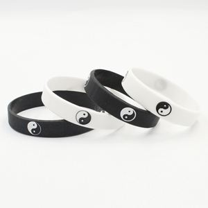 Bracelets promotionnels en silicone personnalisés avec design Tai Chi pour événements d'entreprise et team building, faible MOQ 100 pièces - Product Image 3