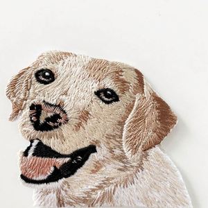 Parches Bordados Personalizados de Producción Profesional, Fábrica China, para Ropa - Product Image 2