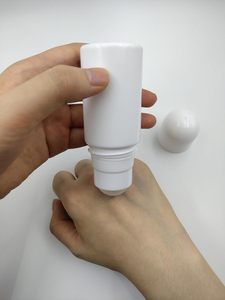 Botella cilíndrica vacía de 30mL/50mL con tapa extraíble de plástico, fácil de rellenar, para jabón líquido, desodorantes caseros, aceites esenciales - Product Image 2