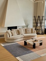 Sofá Curvo de Diseño Italiano Moderno, Minimalista y Vintage, Hecho a Medida para Espacios Amplios y Pequeños