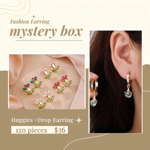 ต่างหูทรงหยดน้ำ Hengdian Zircon Huggies รุ่นคลาสสิกสำหรับผู้หญิง กล่องสุ่ม (120 ชิ้น) ทองเหลืองชุบทอง 18K เครื่องประดับแฟชั่นขายส่ง - Product Image 1
