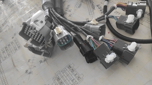 Arnés de cableado de motor de coche personalizado de fabricante, conjuntos de cables automotrices OEM con conectores Deutsch - Product Image 5