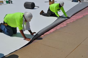 Reflectief oppervlak enkellaags 1,5 mm geplastificeerd polyvinylchloride (PVC-P) glasvezelversterkingsmembraan met goede service - Product Image 5