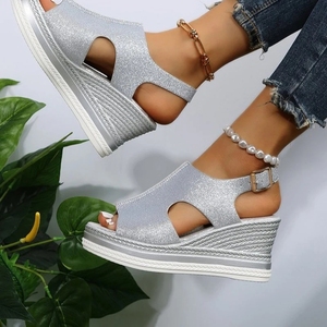 2024 nouveau découpé paillettes couleur doré argent femmes décontracté sandales à semelles compensées une ligne boucle Peep orteil femmes été plage sandales - Product Image 2