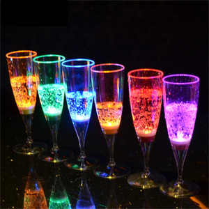 Custom Led lampeggiante tazze bevande succo di acqua di vino luce acqua bicchieri bicchieri tazze nel buio Glow tazza di vetro per bere - Product Image 6