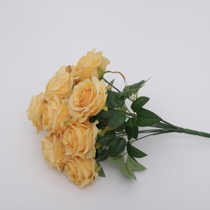 <span class=keywords><strong>Rosas</strong></span> artificiales de seda decorativas para decoración, ramo de <span class=keywords><strong>rosas</strong></span> artificiales <span class=keywords><strong>amarillas</strong></span>, venta al por mayor - Product Image 4