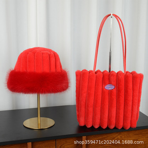 Sac fourre-tout à carreaux moelleux, grande capacité, sac à bandoulière décontracté, style frais et doux, ouverture à boucle magnétique en polyester - Product Image 3
